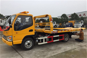 新市哪里有拖车服务